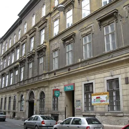 Walking Bed Downtown * Budapest